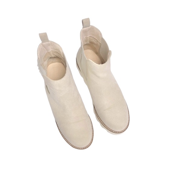 Boots by Mi.iM Jessie Lug Sole Boots - Picture 3 of 12